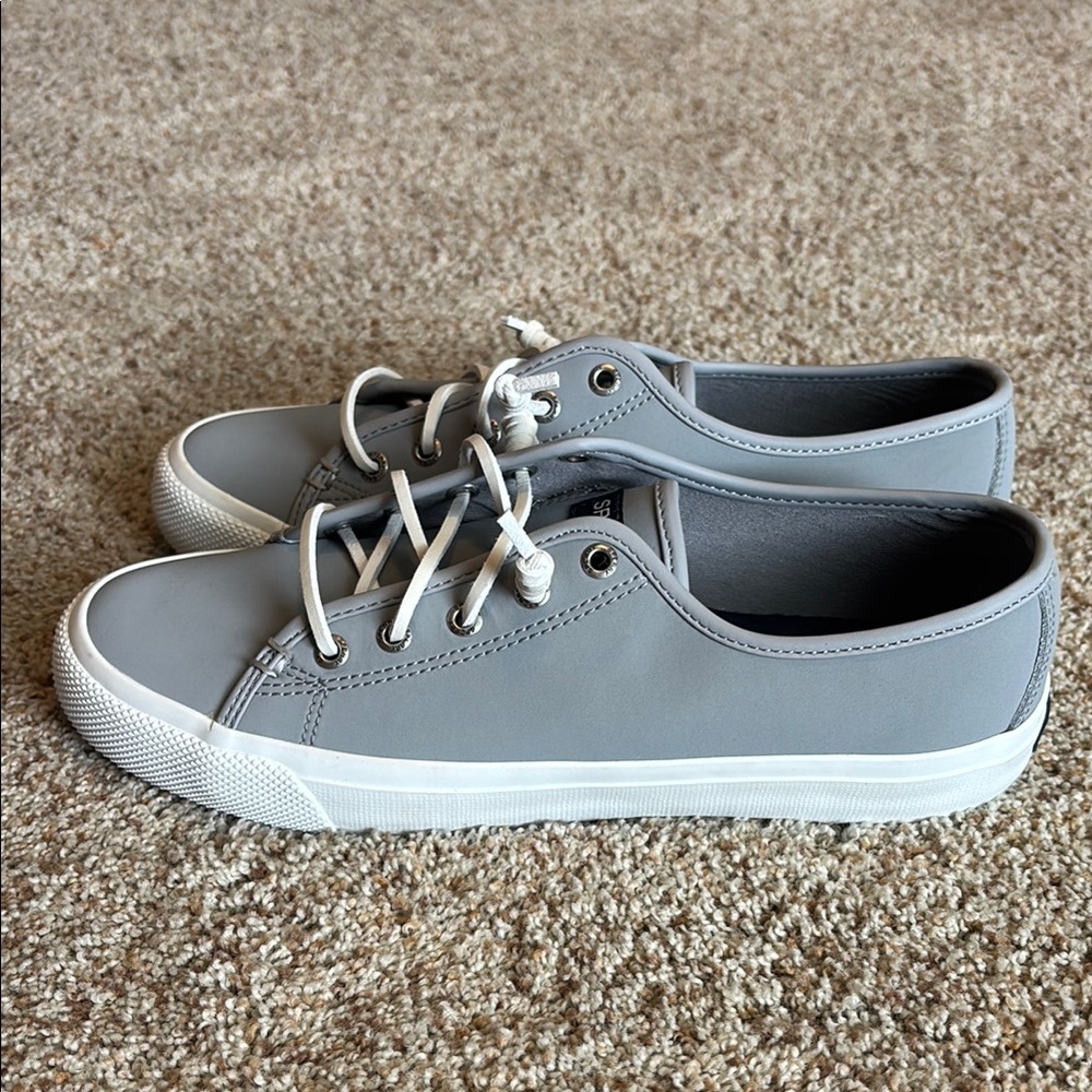 Sperry Light Gray Low-Top Lace-Up Sneakers